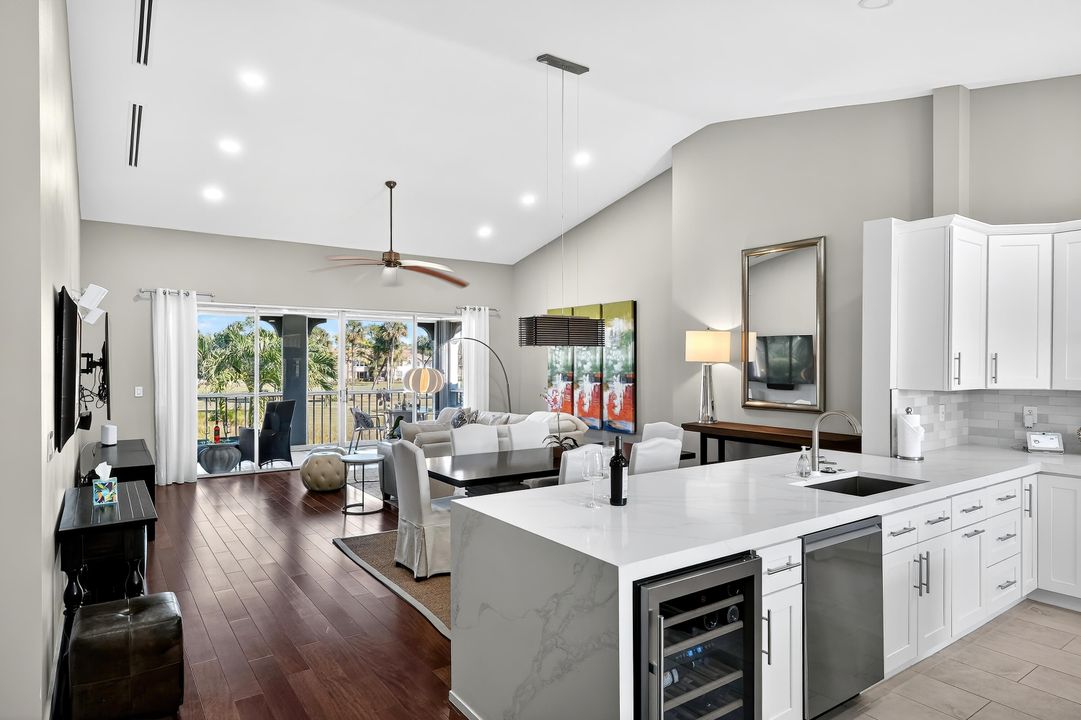 For Sale: $715,000 (2 beds, 2 baths, 1426 Square Feet)