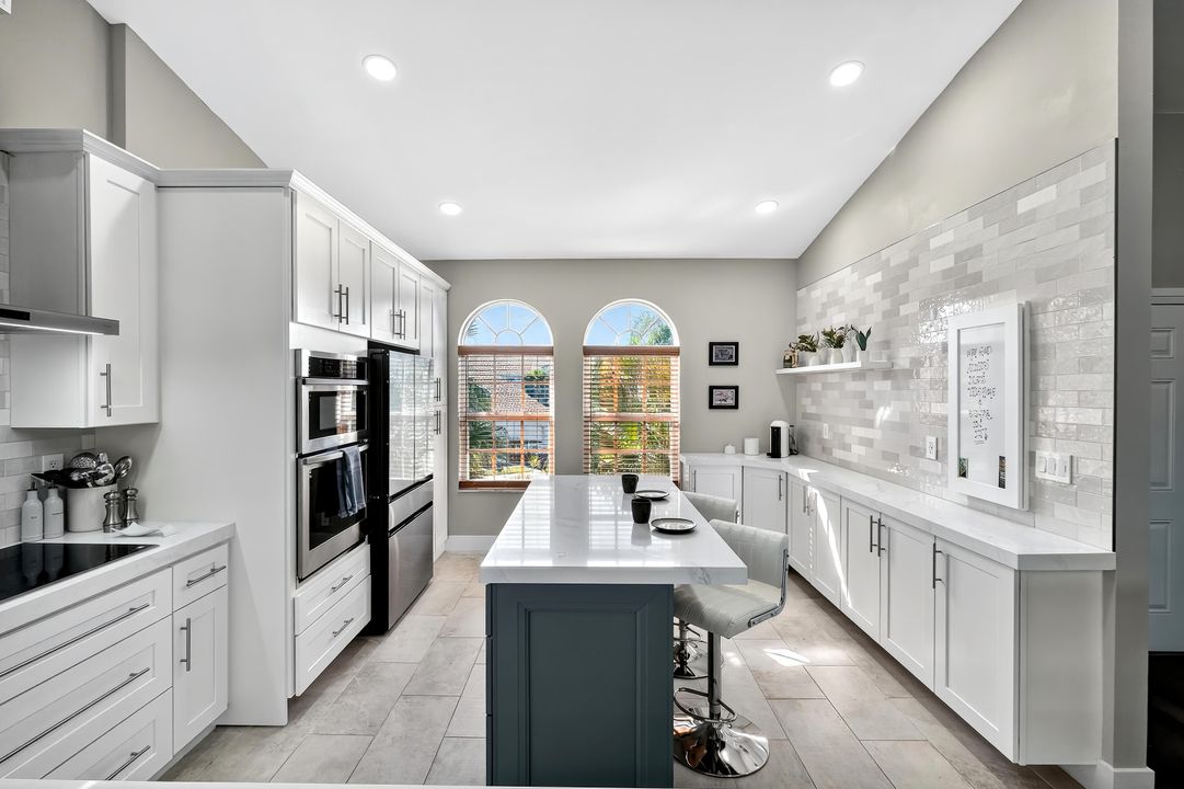 For Sale: $715,000 (2 beds, 2 baths, 1426 Square Feet)