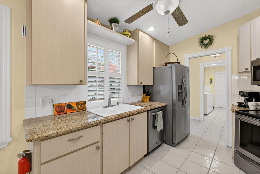 待售: $465,000 (2 贝兹, 2 浴室, 1525 平方英尺)