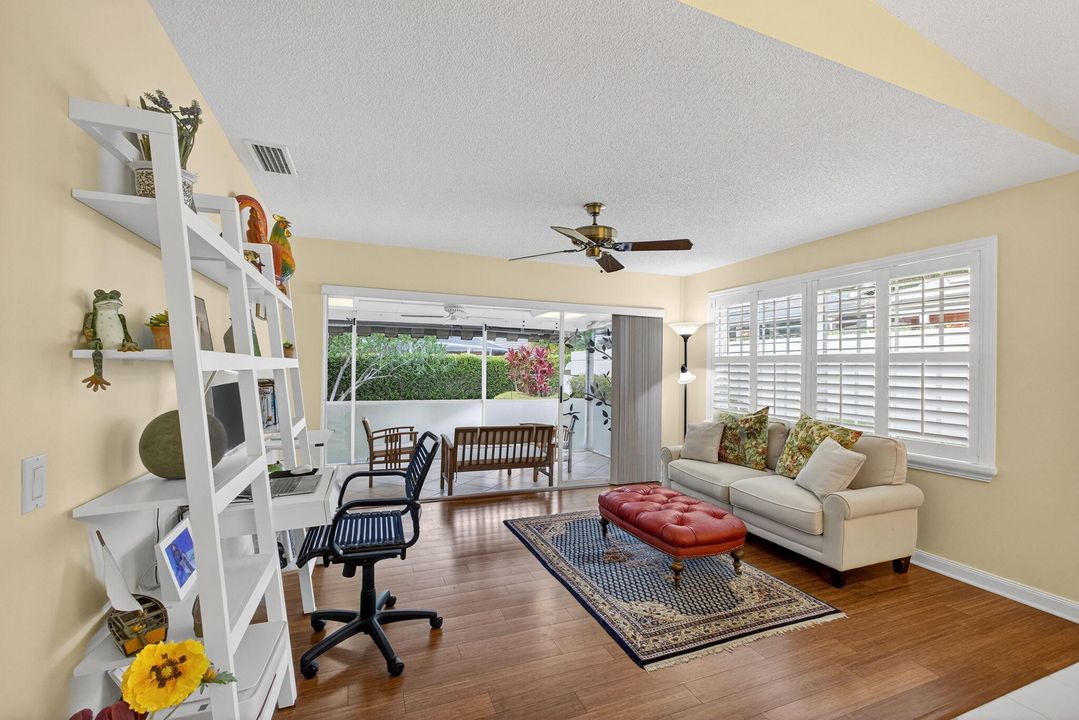 待售: $465,000 (2 贝兹, 2 浴室, 1525 平方英尺)