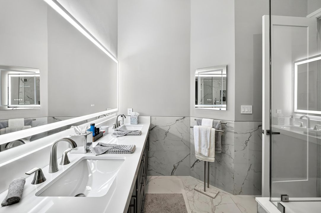 For Sale: $715,000 (2 beds, 2 baths, 1426 Square Feet)