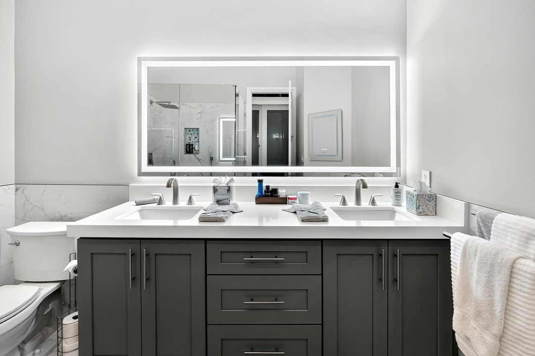 For Sale: $715,000 (2 beds, 2 baths, 1426 Square Feet)