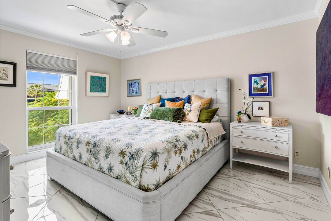 待售: $314,300 (1 贝兹, 1 浴室, 854 平方英尺)