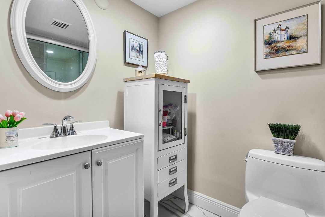 待售: $314,300 (1 贝兹, 1 浴室, 854 平方英尺)