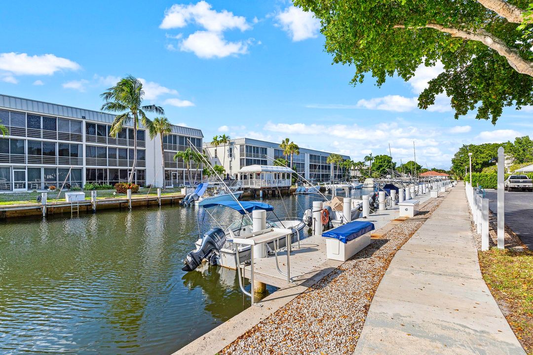 待售: $314,300 (1 贝兹, 1 浴室, 854 平方英尺)