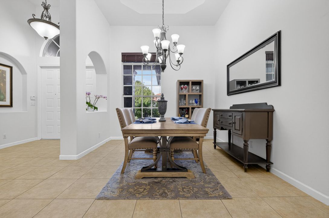 For Sale: $989,000 (4 beds, 3 baths, 2774 Square Feet)