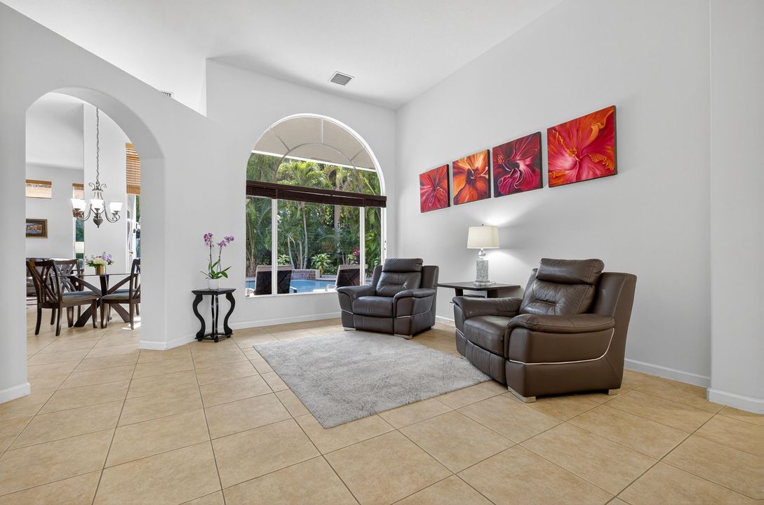 For Sale: $989,000 (4 beds, 3 baths, 2774 Square Feet)