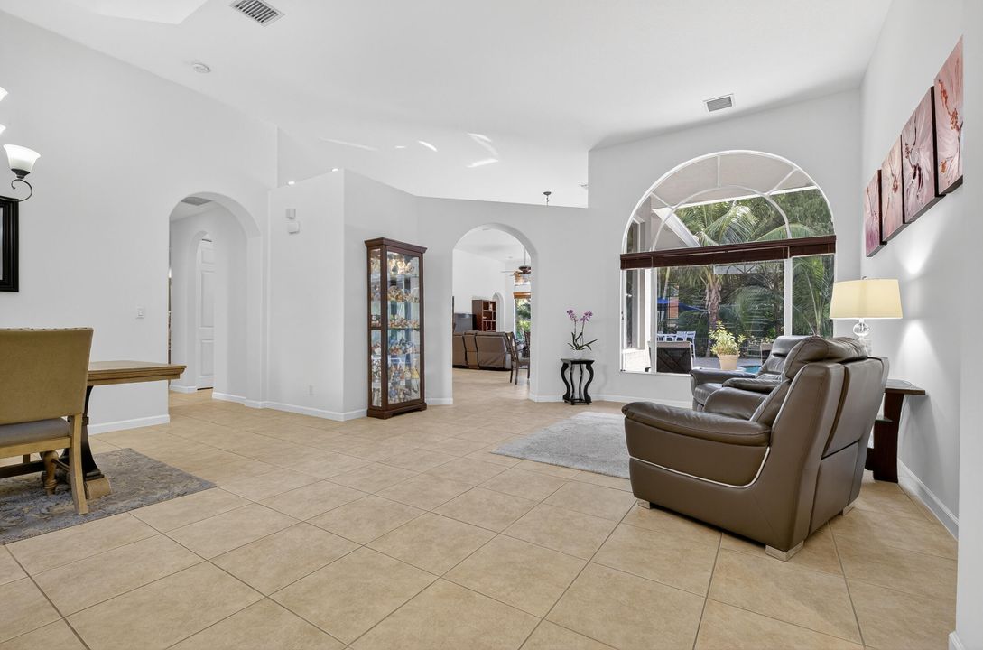 For Sale: $989,000 (4 beds, 3 baths, 2774 Square Feet)