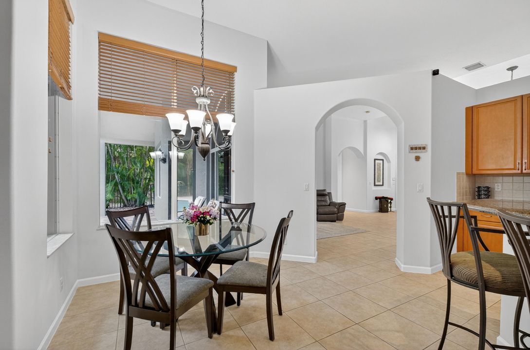 For Sale: $989,000 (4 beds, 3 baths, 2774 Square Feet)