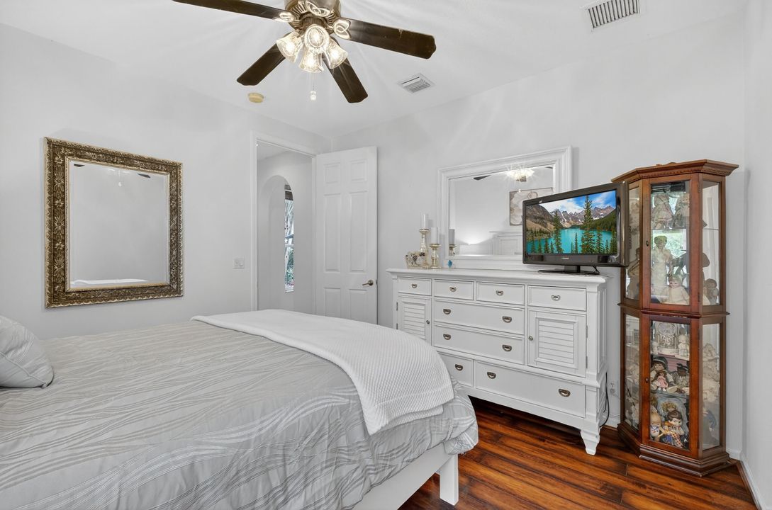 For Sale: $989,000 (4 beds, 3 baths, 2774 Square Feet)