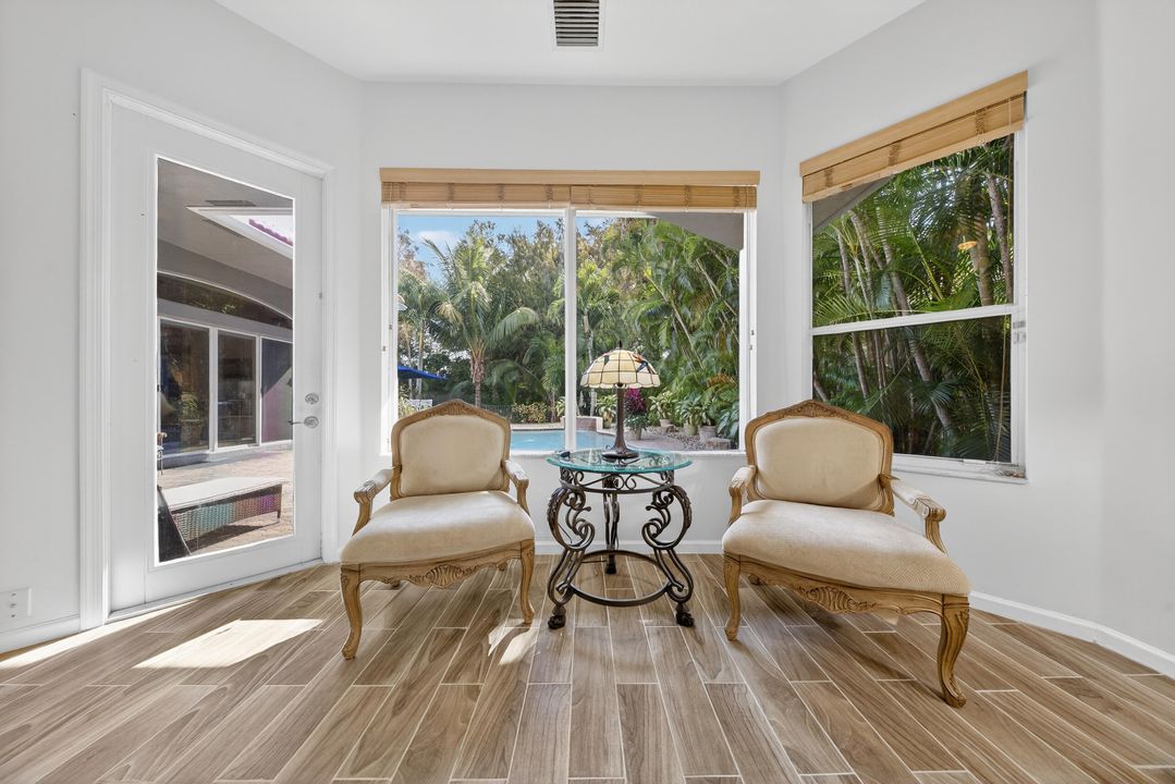 For Sale: $989,000 (4 beds, 3 baths, 2774 Square Feet)