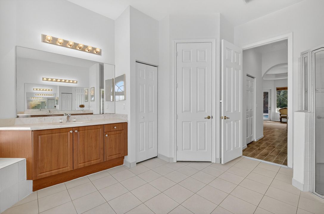 For Sale: $989,000 (4 beds, 3 baths, 2774 Square Feet)