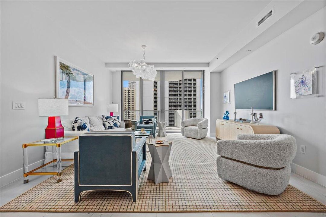 For Sale: $1,975,000 (2 beds, 2 baths, 1449 Square Feet)