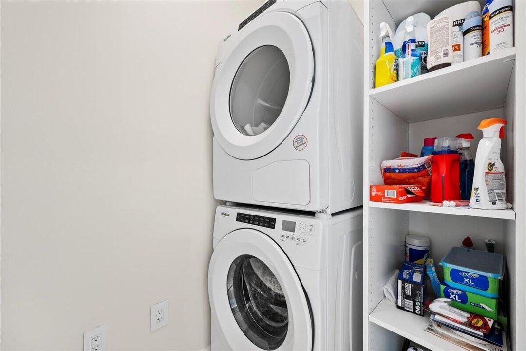 For Sale: $1,975,000 (2 beds, 2 baths, 1449 Square Feet)