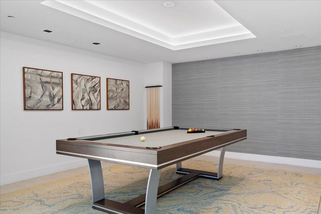 For Sale: $1,975,000 (2 beds, 2 baths, 1449 Square Feet)