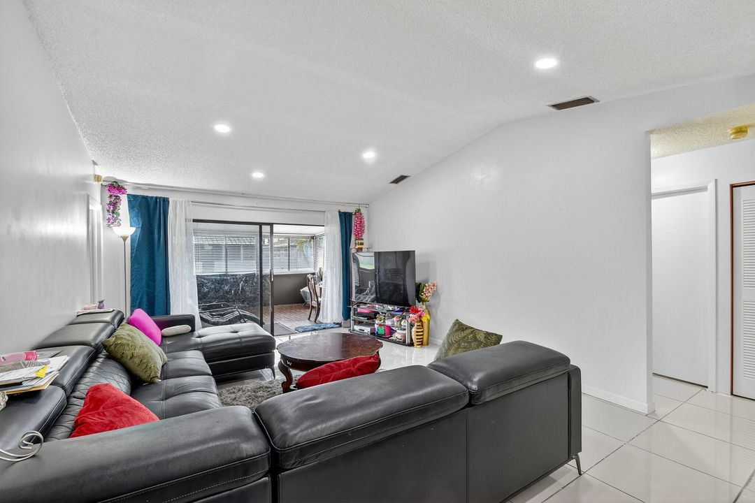 For Sale: $420,000 (3 beds, 2 baths, 1510 Square Feet)