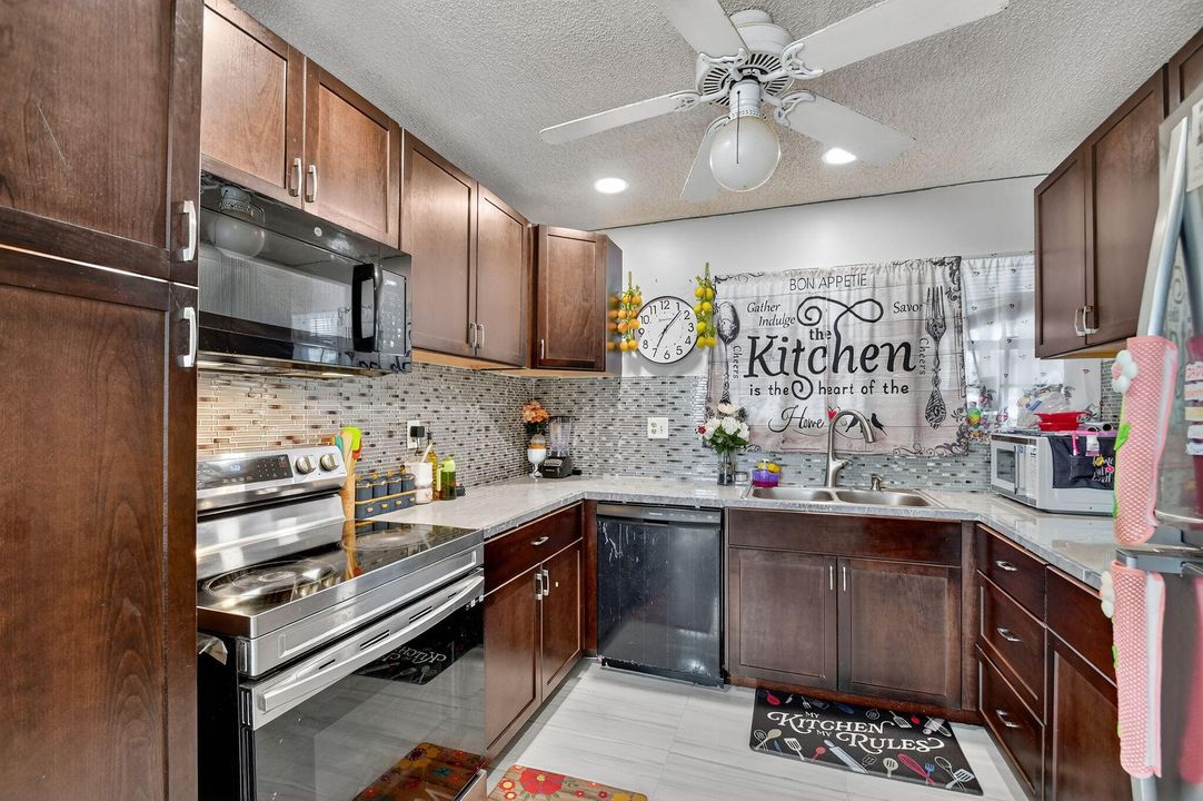 For Sale: $420,000 (3 beds, 2 baths, 1510 Square Feet)