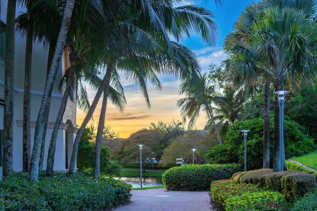 For Sale: $715,000 (2 beds, 2 baths, 1426 Square Feet)