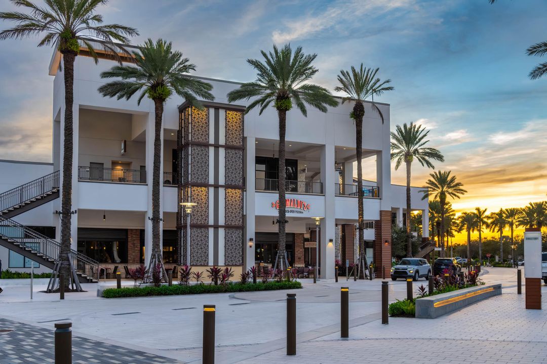 For Sale: $715,000 (2 beds, 2 baths, 1426 Square Feet)