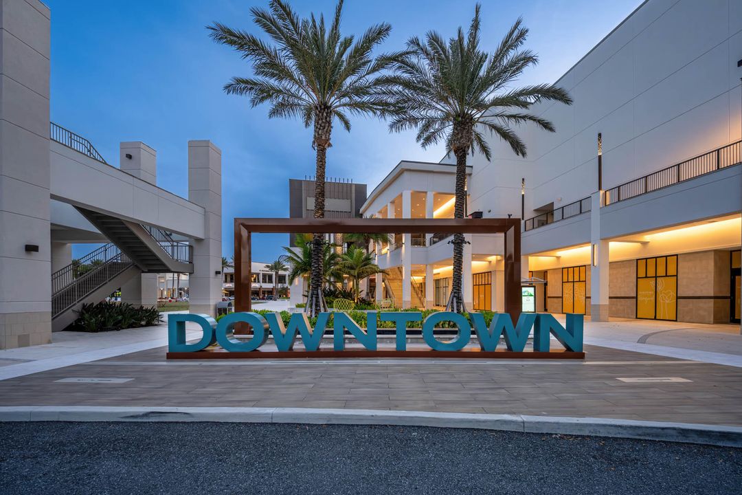 For Sale: $715,000 (2 beds, 2 baths, 1426 Square Feet)