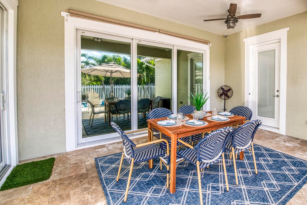 Под контрактом: $1,499,000 (4 спален, 3 ванн, 2697 Квадратных фут)