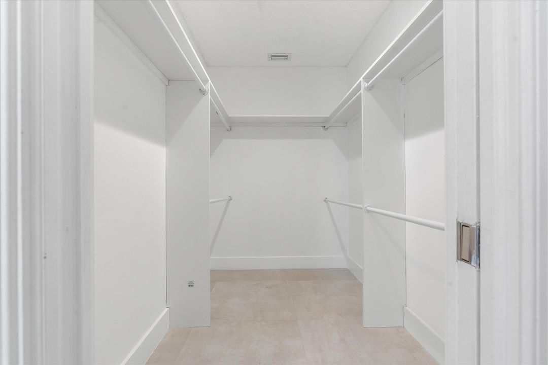 На продажу: $2,472,000 (3 спален, 3 ванн, 3351 Квадратных фут)