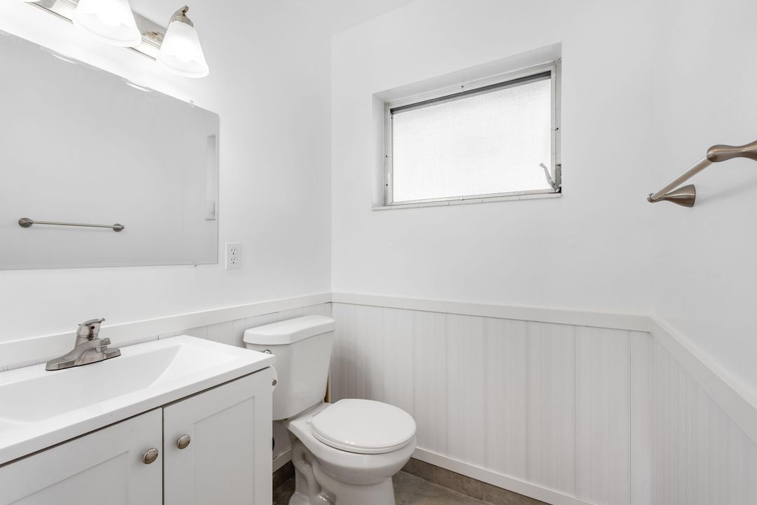 For Sale: $118,750 (1 beds, 1 baths, 662 Square Feet)