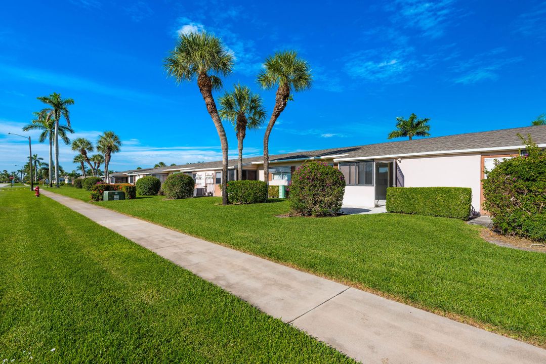 For Sale: $118,750 (1 beds, 1 baths, 662 Square Feet)