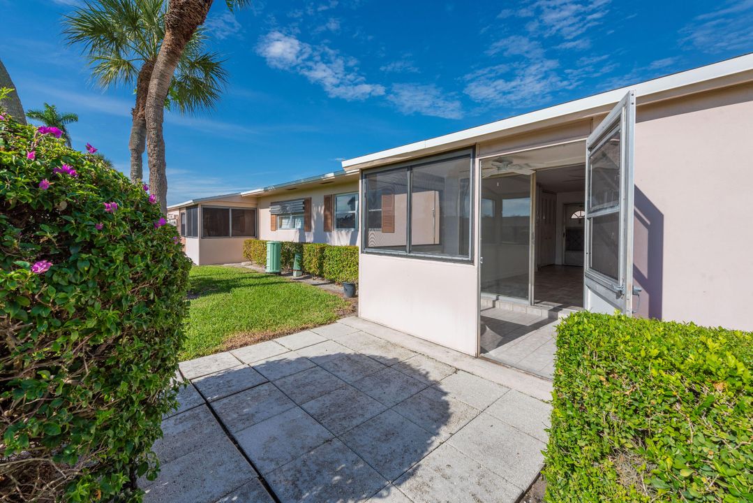 For Sale: $118,750 (1 beds, 1 baths, 662 Square Feet)