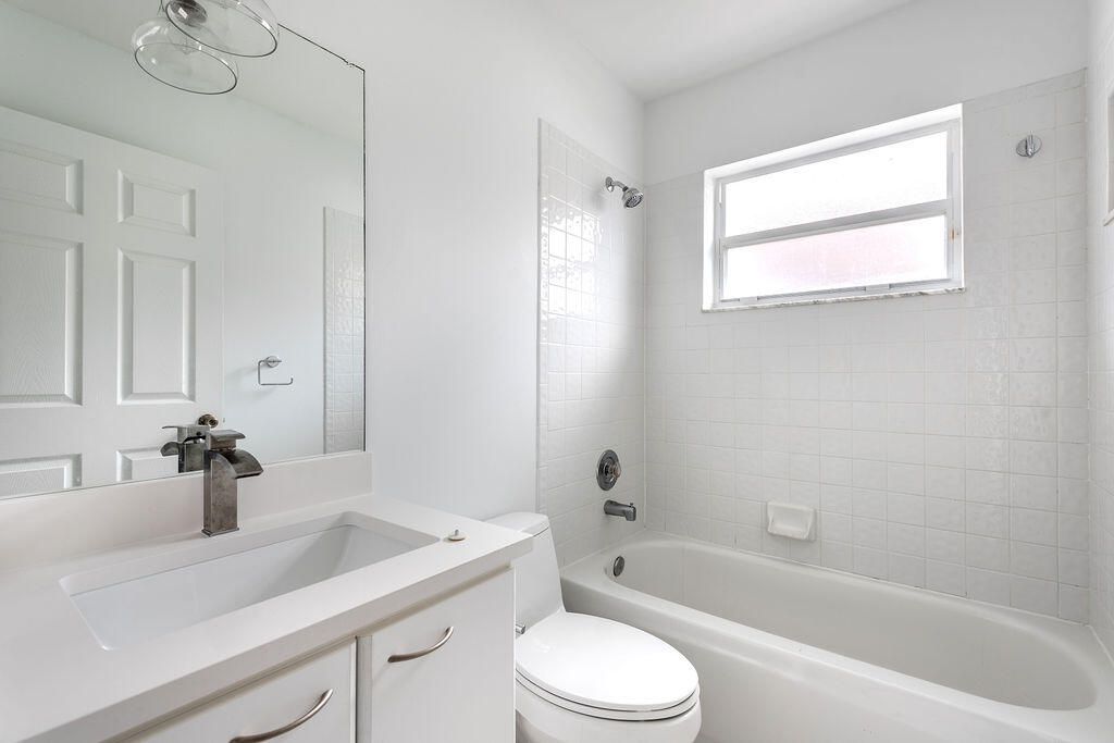 В аренду: $3,150 (3 спален, 2 ванн, 1408 Квадратных фут)