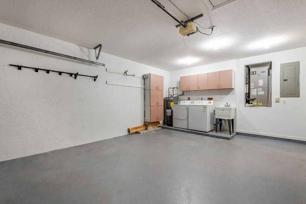 В аренду: $3,150 (3 спален, 2 ванн, 1408 Квадратных фут)