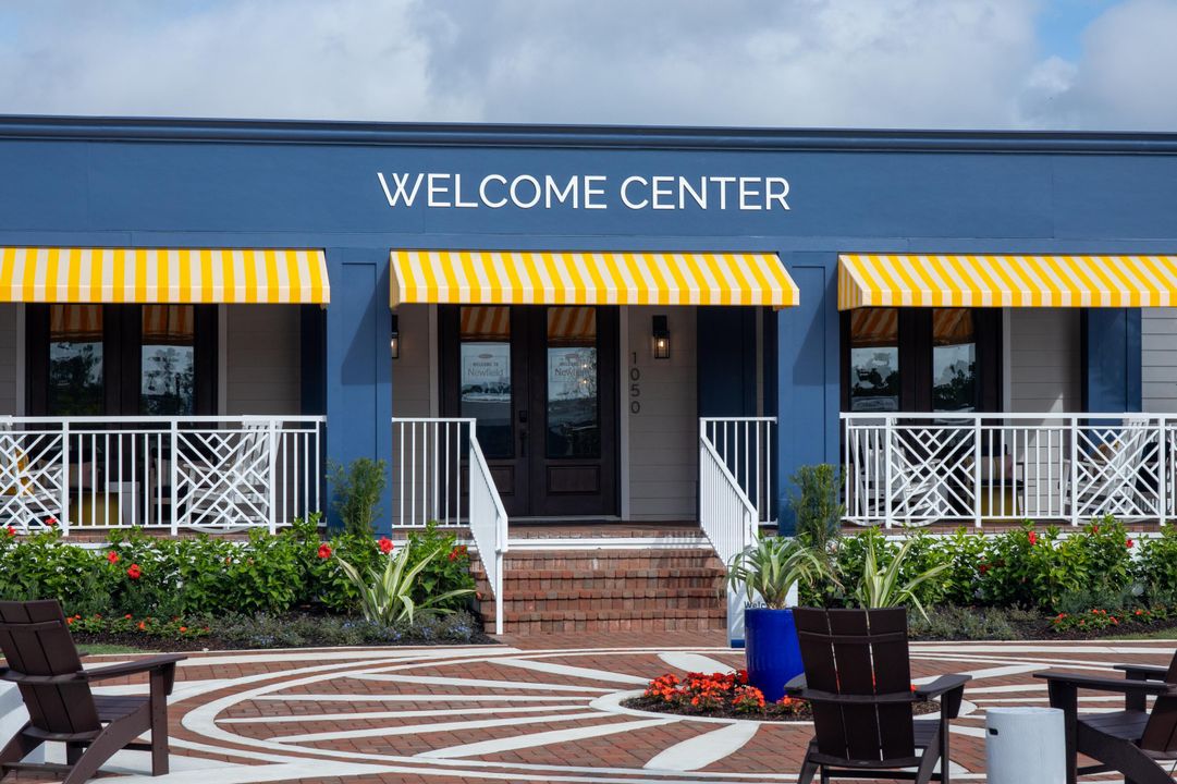 出租: $6,000 (3 贝兹, 2 浴室, 2555 平方英尺)