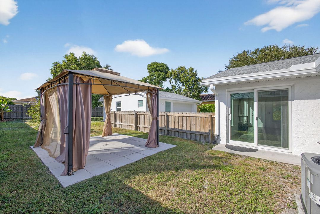 En Venta: $714,999 (3 camas, 2 baños, 1572 Pies cuadrados)