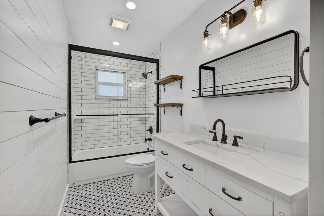 En Venta: $714,999 (3 camas, 2 baños, 1572 Pies cuadrados)