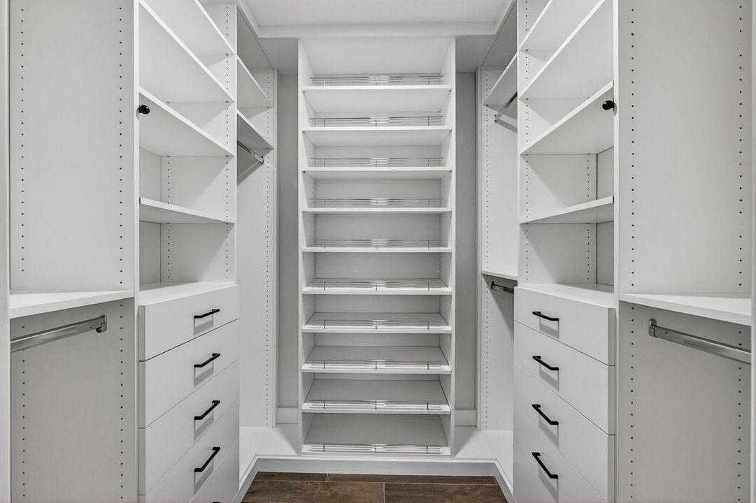 En Venta: $714,999 (3 camas, 2 baños, 1572 Pies cuadrados)