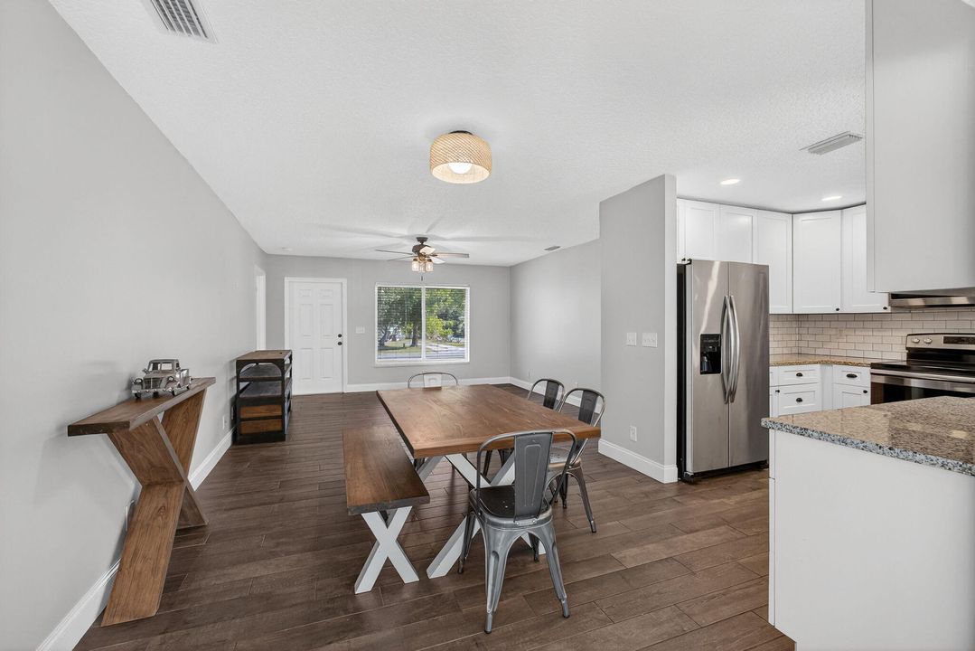 En Venta: $714,999 (3 camas, 2 baños, 1572 Pies cuadrados)