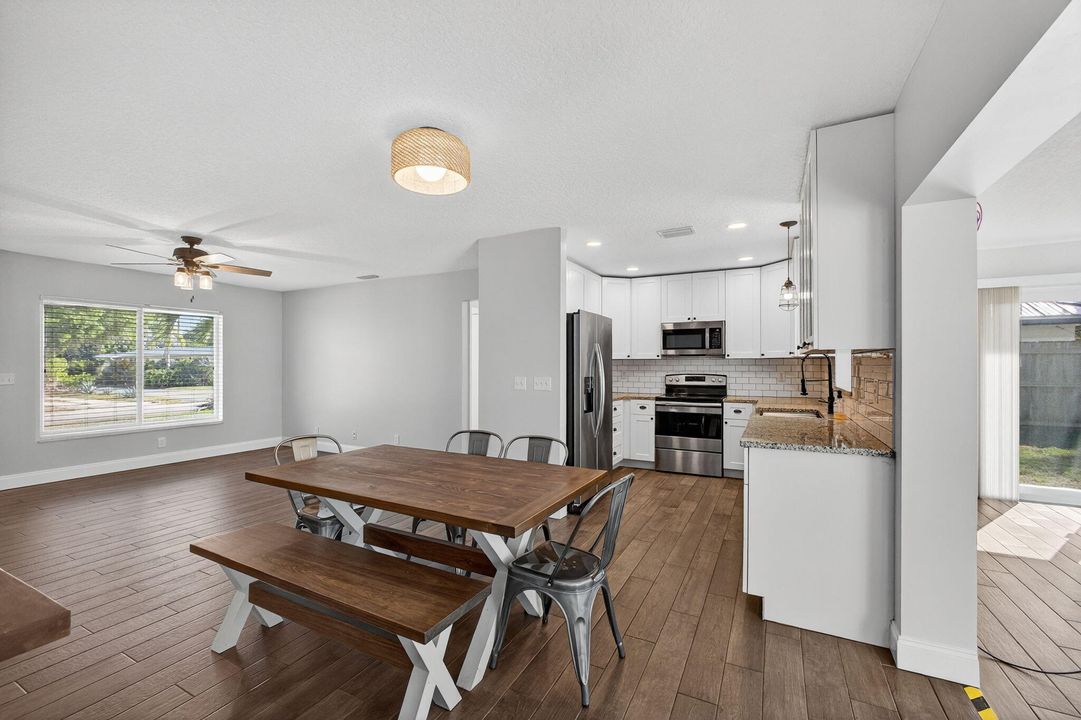 En Venta: $714,999 (3 camas, 2 baños, 1572 Pies cuadrados)