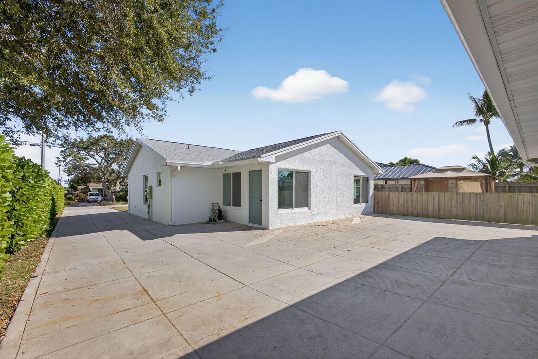 En Venta: $714,999 (3 camas, 2 baños, 1572 Pies cuadrados)