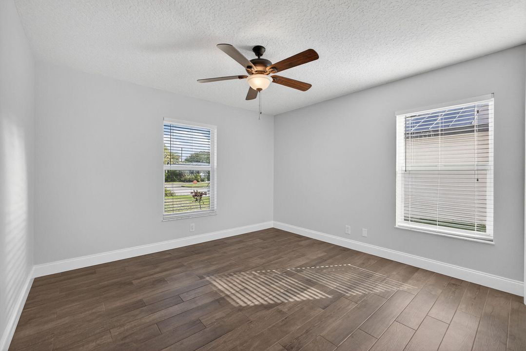 出租: $3,850 (3 贝兹, 2 浴室, 1572 平方英尺)