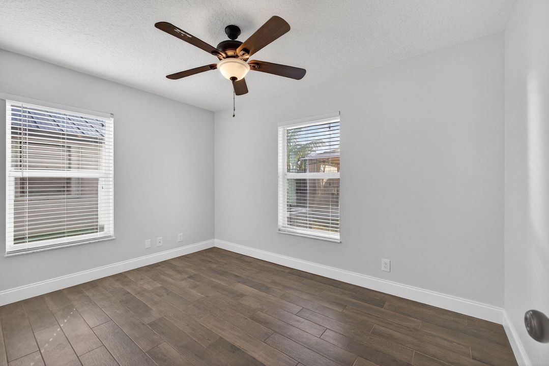 出租: $3,850 (3 贝兹, 2 浴室, 1572 平方英尺)