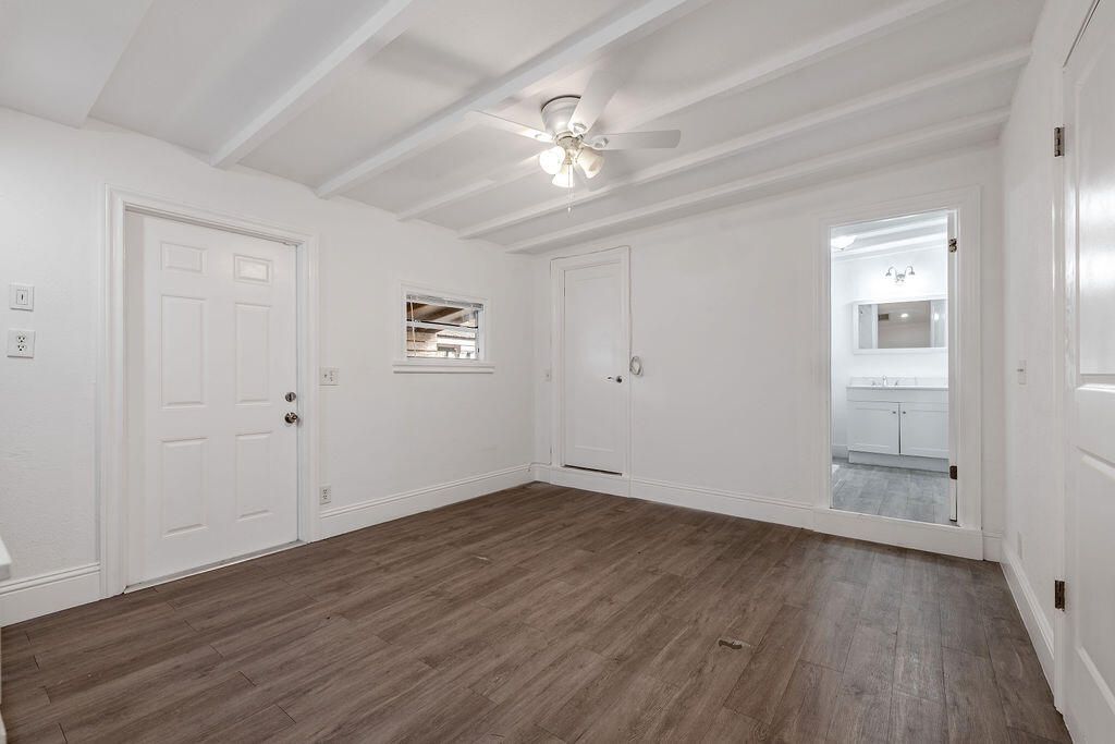 出租: $1,250 (1 贝兹, 1 浴室, 600 平方英尺)