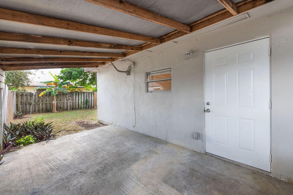 出租: $1,250 (1 贝兹, 1 浴室, 600 平方英尺)