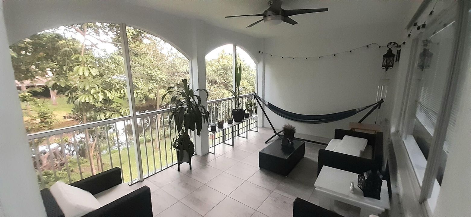 For Sale: $209,000 (2 beds, 2 baths, 1000 Square Feet)