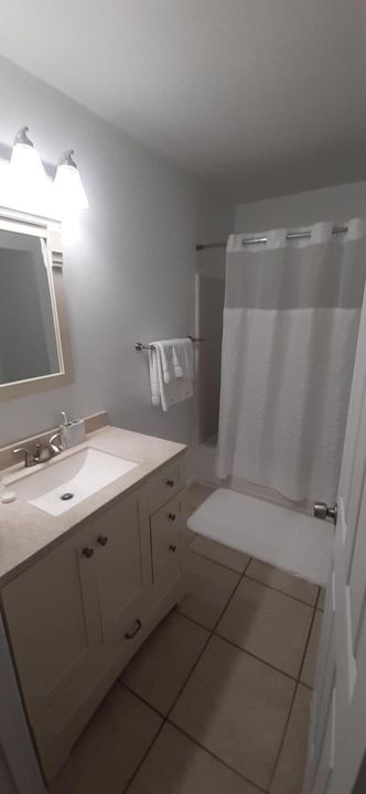 For Sale: $209,000 (2 beds, 2 baths, 1000 Square Feet)