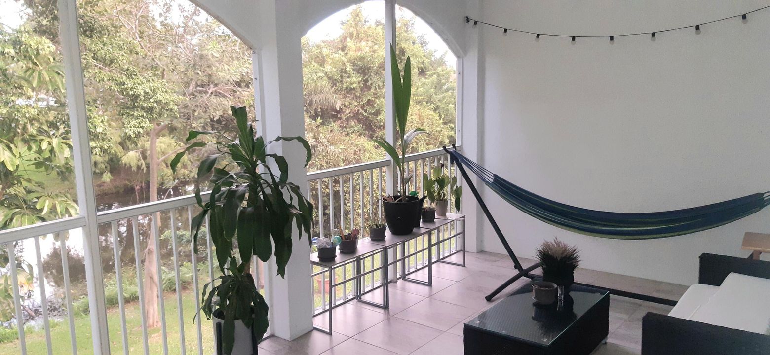 For Rent: $2,000 (2 beds, 2 baths, 1000 Square Feet)