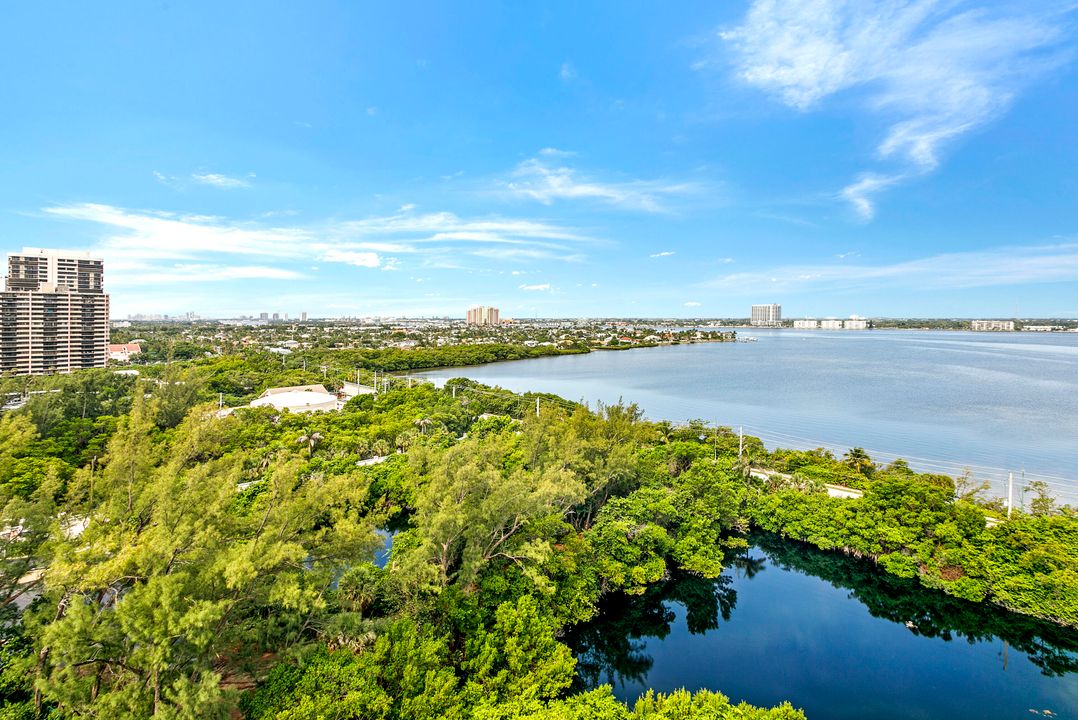 На продажу: $899,000 (2 спален, 2 ванн, 1804 Квадратных фут)