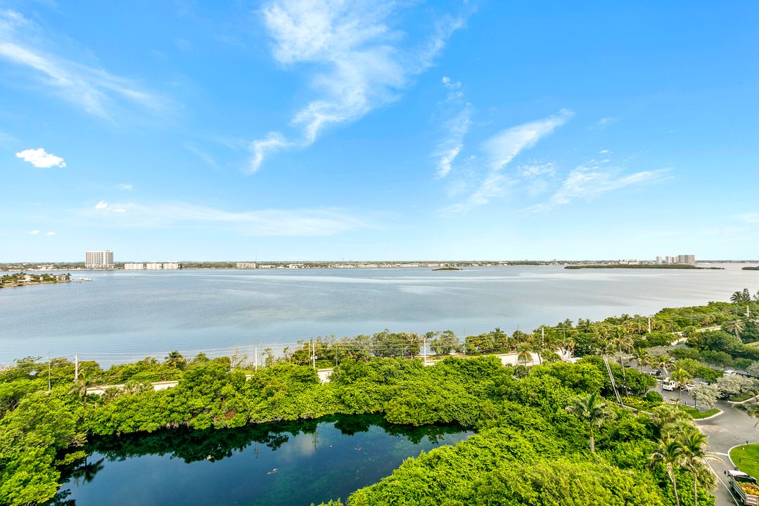 На продажу: $899,000 (2 спален, 2 ванн, 1804 Квадратных фут)