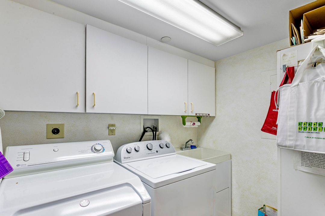 На продажу: $899,000 (2 спален, 2 ванн, 1804 Квадратных фут)