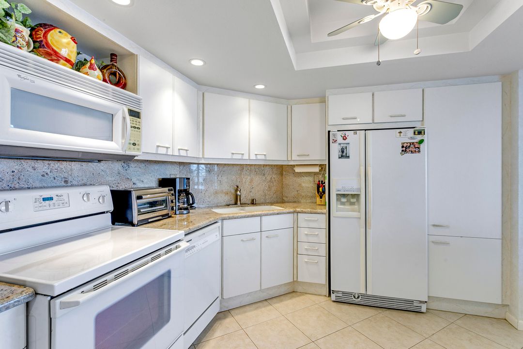 На продажу: $899,000 (2 спален, 2 ванн, 1804 Квадратных фут)