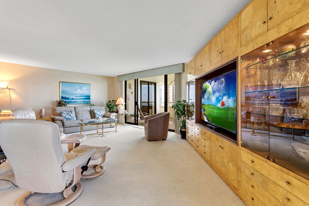 На продажу: $899,000 (2 спален, 2 ванн, 1804 Квадратных фут)